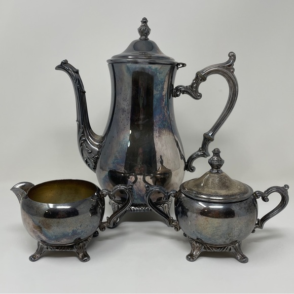Antique WM Rogers 800 Silver Plate Footed Coffee Tea Pot, Creamer Serving Set - Picture 3 of 16